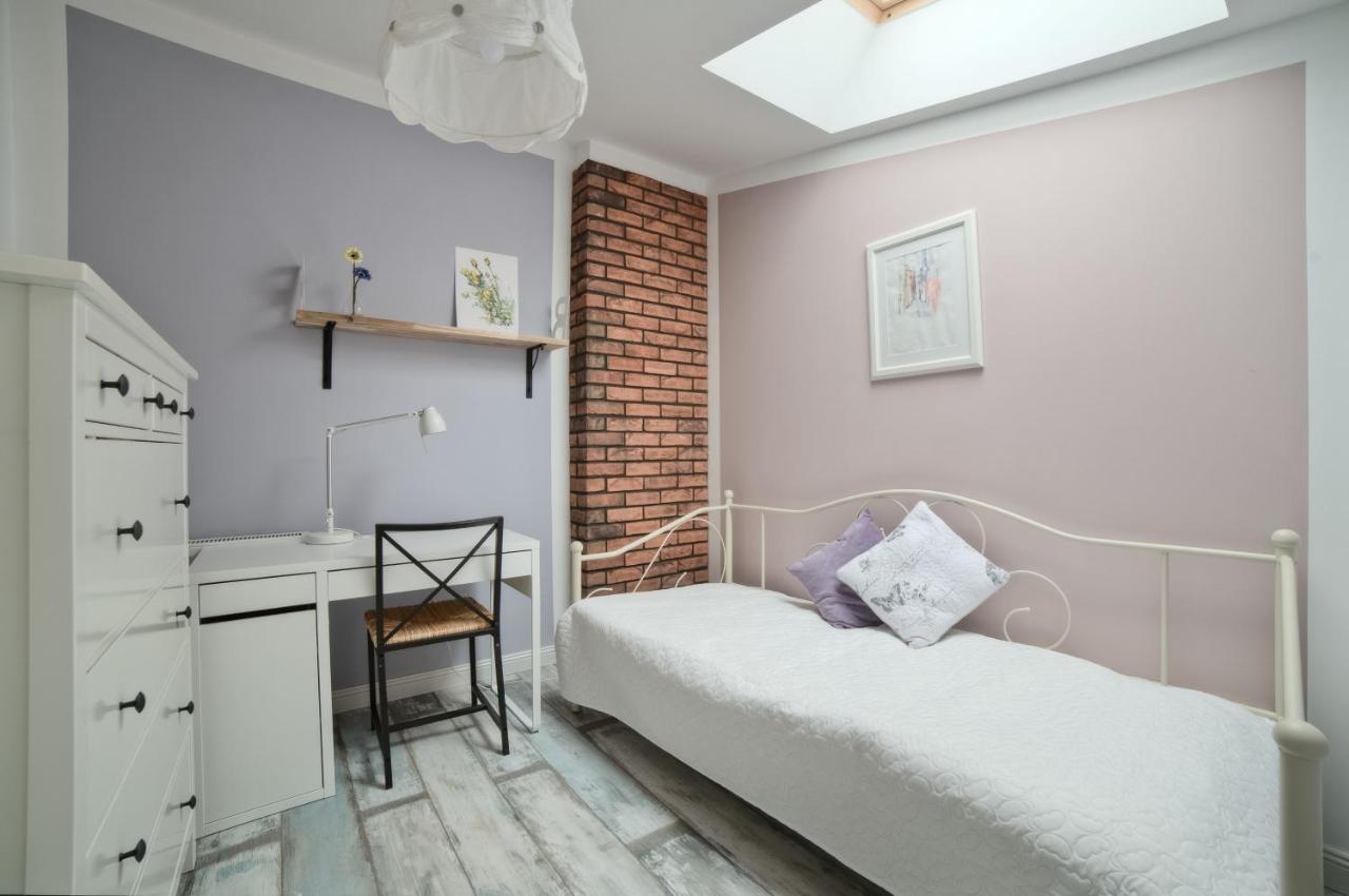 Urban Nest Apartments Bon 5 Krakow Bagian luar foto